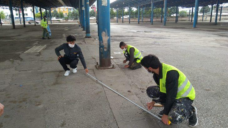 Kocaeli’de, cuma namazı öncesi 150’şer bin maske ve seccade dağıtımı G2