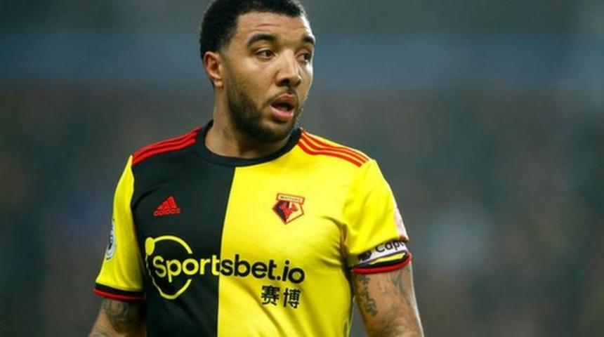 Taraftarlardan antrenmana çıkmayan Watford kaptanı Deeney'e sözlü taciz: 'Umarım bebeğin koronavirüse yakalanır'