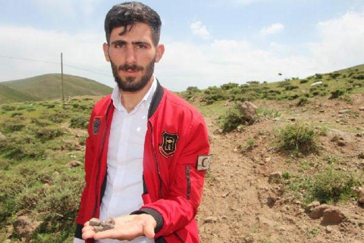 Bingöl ve Trabzon'da vatandaşlar 'meteor taşı' arıyor G3
