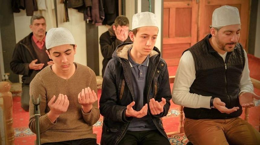 Bayburt&rsquo;ta cuma namazı kılınacak camiler belli oldu!