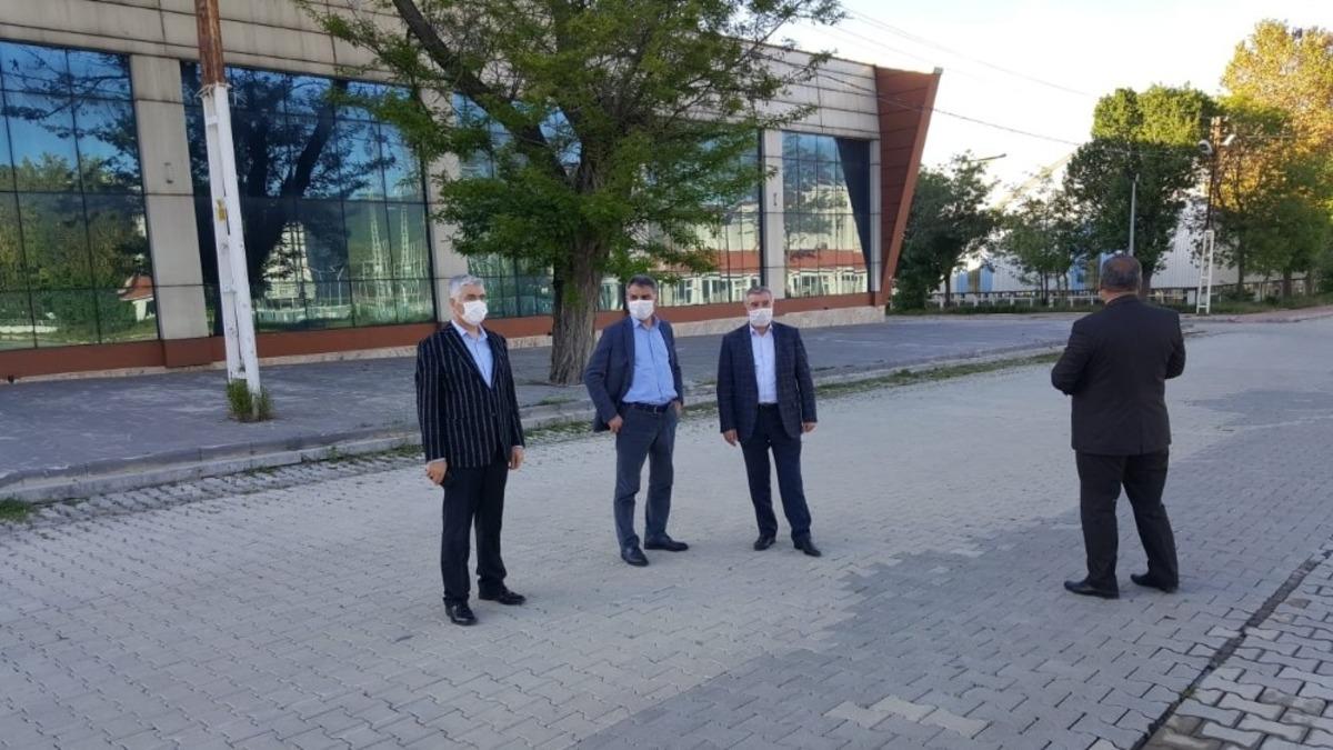 Tatvan&rsquo;da namaz kılınacak alanlarda son hazırlık