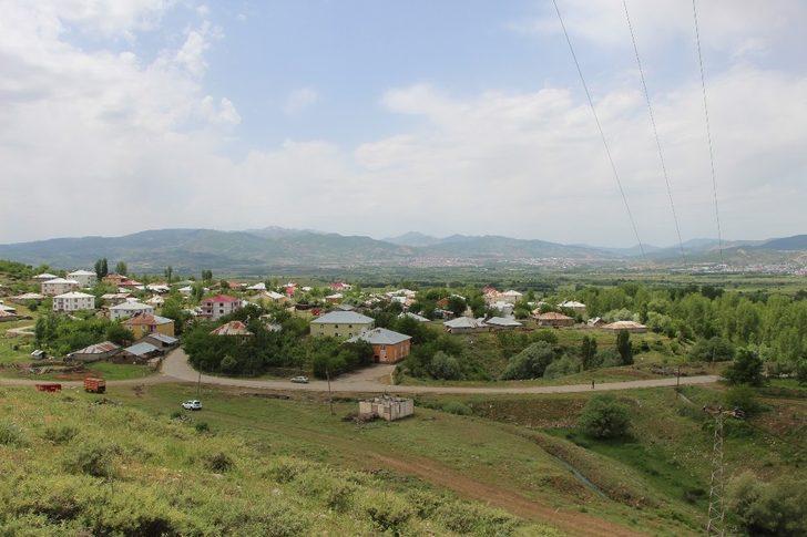 Gök taşı akıllara o köyü getirdi! 5 yıl önce 40 araçlık para kazanılmıştı G4