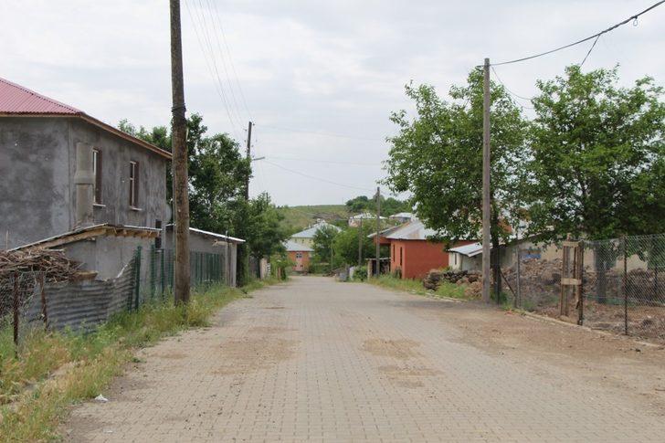 Gök taşı akıllara o köyü getirdi! 5 yıl önce 40 araçlık para kazanılmıştı G5