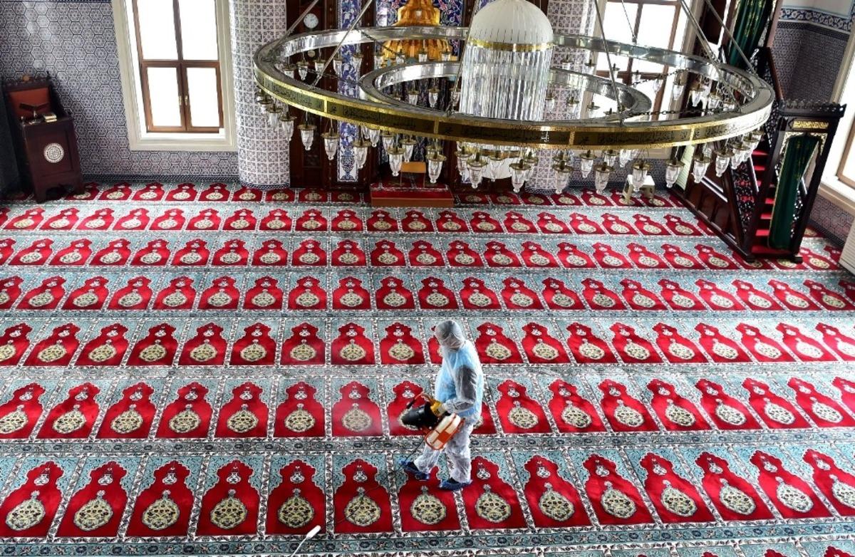 Avcılar&rsquo;da camiler ibadete hazır