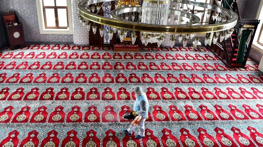 Avcılar&rsquo;da camiler cuma namazına hazır