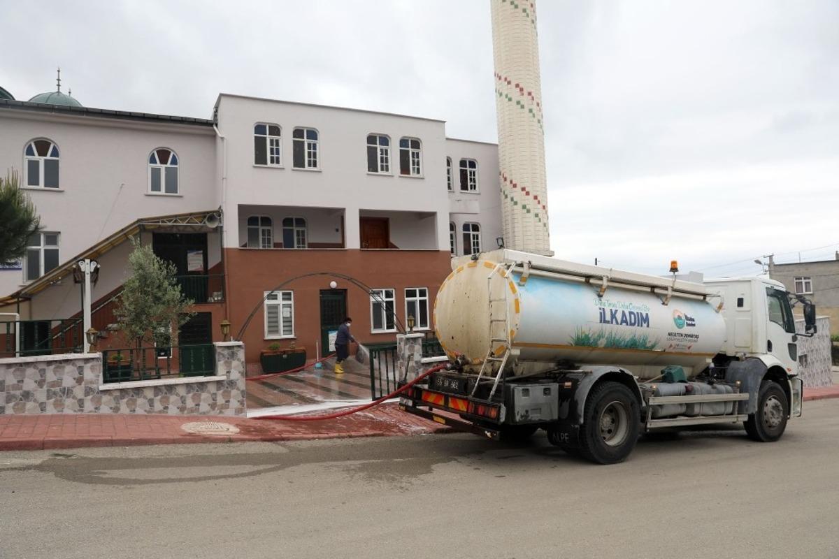 İlkadım&rsquo;da camiler cuma namazına hazır