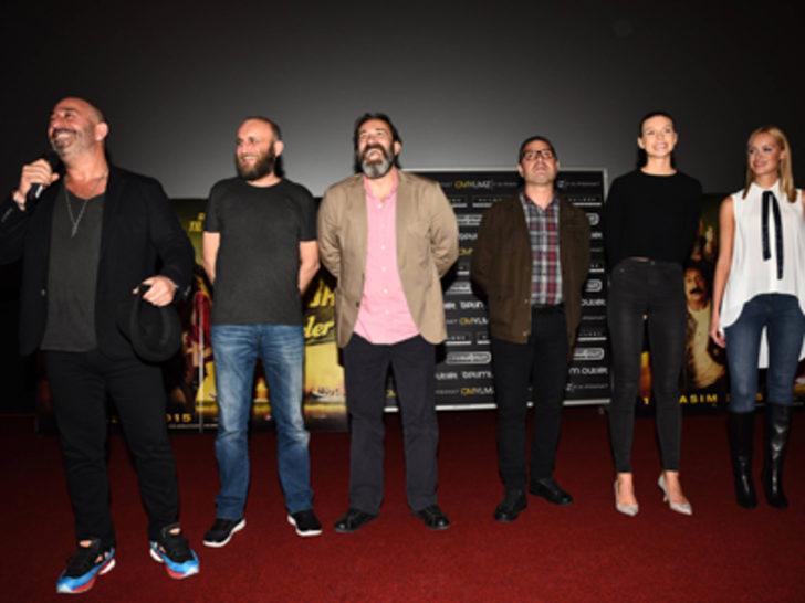 Cem Yılmaz İzmir'de sevenleriyle buluştu G3