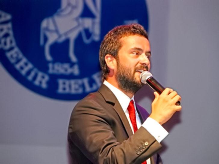 Türkücü Onur Şan, Büşra Aköz'le evlendi G3