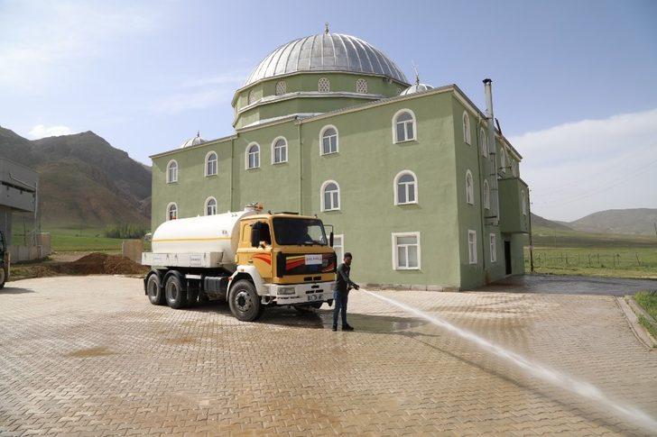 Başkale’de camiler cuma namazına hazır G3