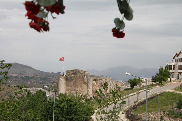 Gök taşı, Harput’tan da görüldü, herkes muhtarı arıyor G4