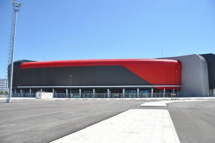 Spor tesislerini inceleyen AK Parti Çorum Milletvekili Ahmet Sami Ceylan; G4