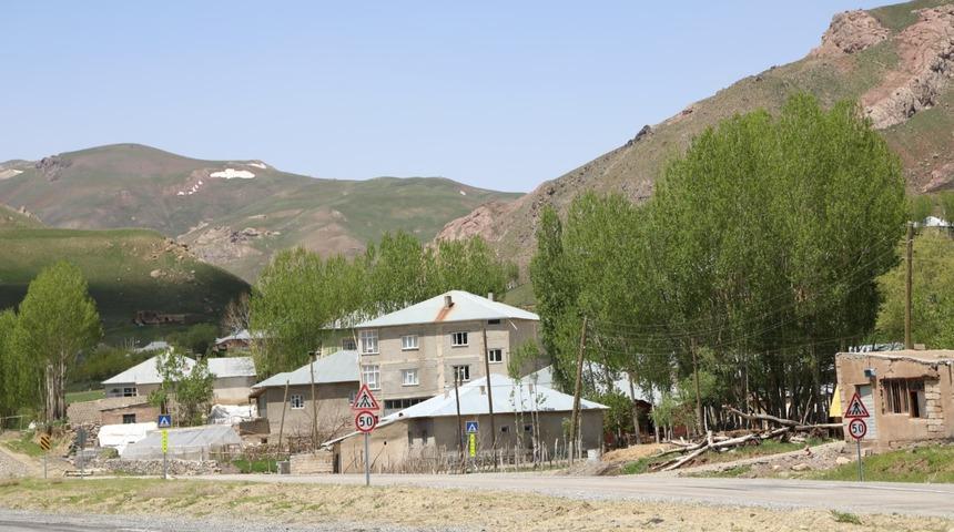 Van'da iki mahalle daha karantinaya alındı