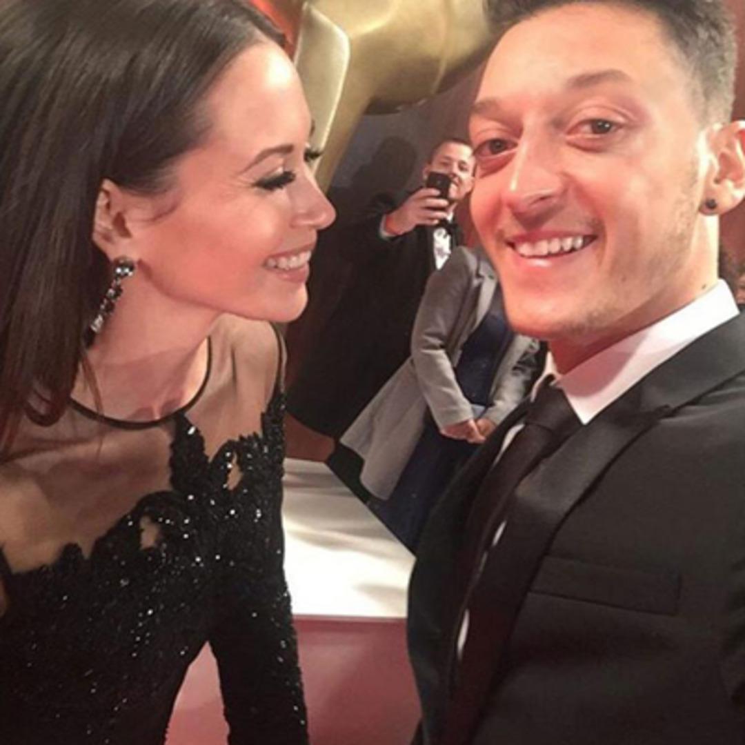 Mandy Capristo'dan Amine G&uuml;lşe'ye sert g&ouml;nderme