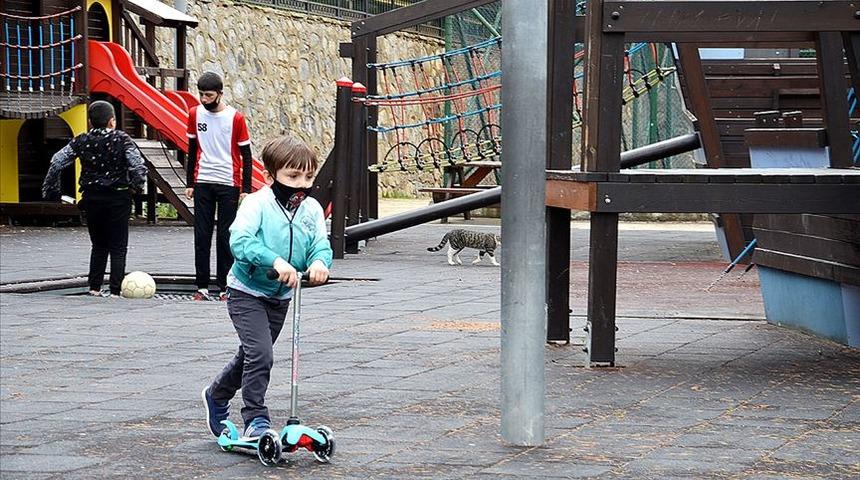 Son dakika! İçişleri Bakanlığı'ndan 18 yaş altı ve 65 yaş üzeri vatandaşlar için genelge