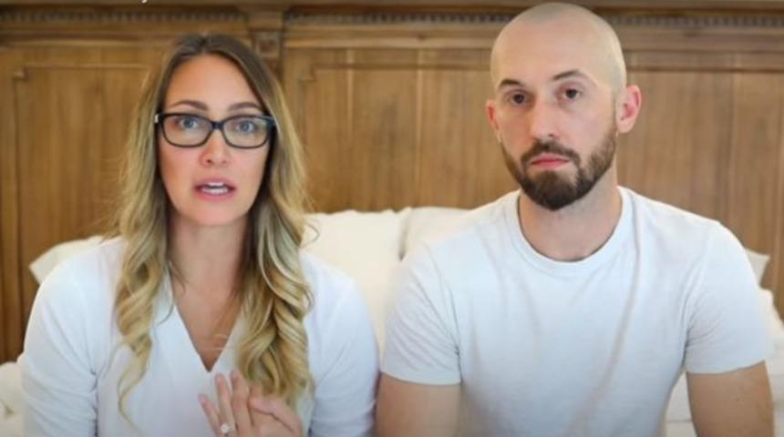 Evlat edindikleri otizmli &ccedil;ocuğu sponsorluk anlaşmaları yapıp terk eden YouTuber &ccedil;ifte tepki