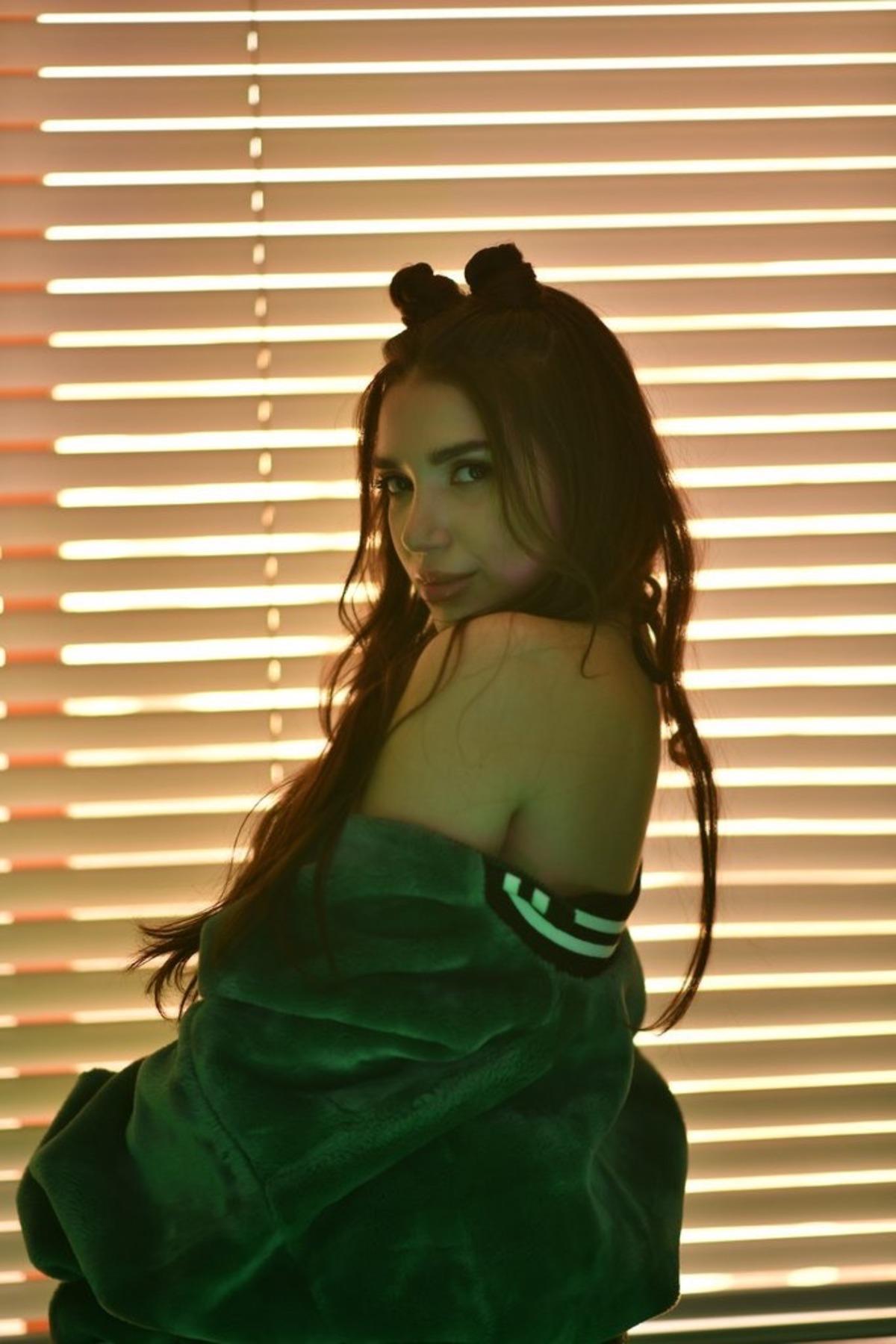 Rafet El Roman'ın kızı Su babasının izinde! 