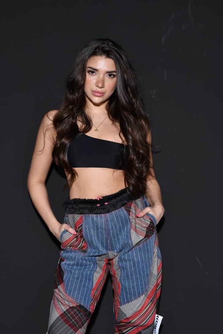 Rafet El Roman'ın kızı Su babasının izinde!  G3