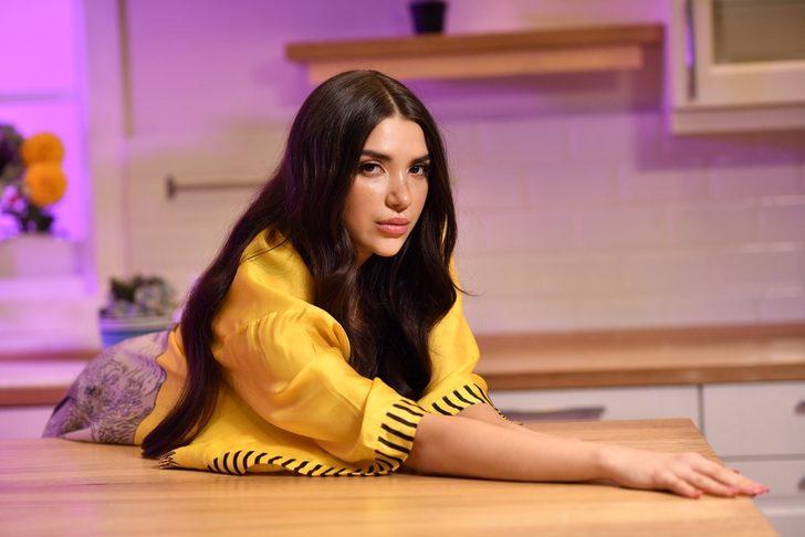 Rafet El Roman'ın kızı Su babasının izinde!  G4