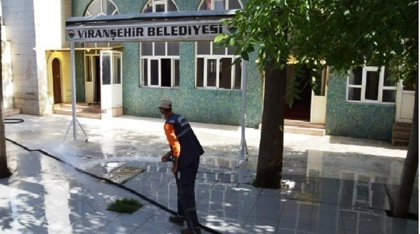 Viranşehir&rsquo;de camiler cuma namazı i&ccedil;in hazırlandı