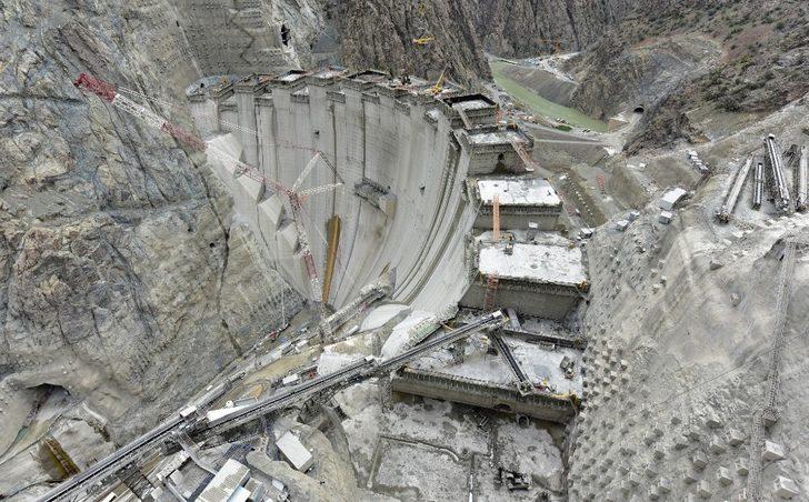 Türkiye'nin en yüksek Yusufeli Barajı  205 metreye ulaştı G5