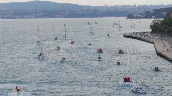 İstanbul Boğazı'nda renkli görüntüler! Bayraklarla geçiş yaptılar G3