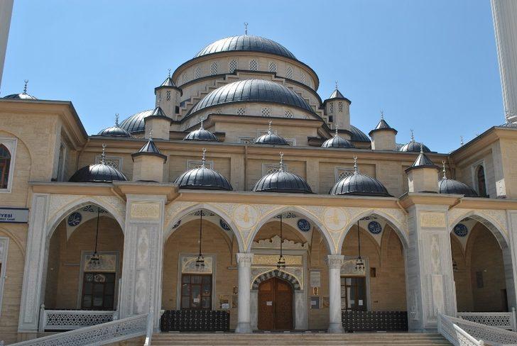 Aydın’ın 17 ilçesinde Cuma namazı öncesi şükür kurbanı kesildi G4