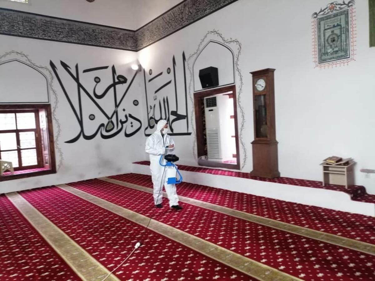 Osmaneli&rsquo;ndeki t&uuml;m camiler temizlendi ve dezenfekte edildi