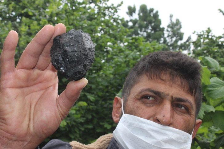 Ot biçerken bahçede gök taşı buldu G2