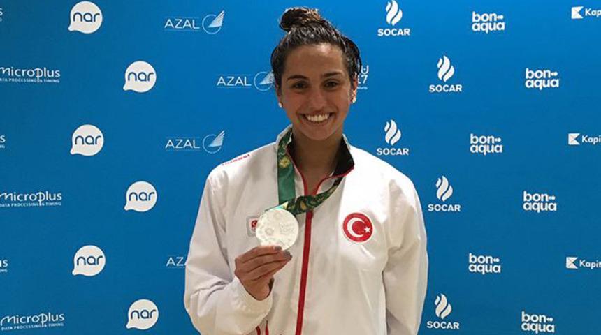 Milli y&uuml;z&uuml;c&uuml; Z&uuml;lal Zeren: Fenerbah&ccedil;e'de bulunmak bir ayrıcalık