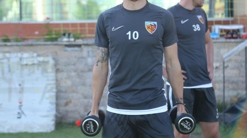 Kayserisporlu Pedro Henrique hırs küpü