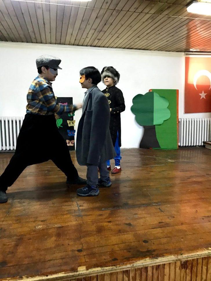 Dünyanın dört bir yanından çocuklar masallarla buluştu G3