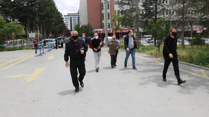 Niğde’de 17 noktada Cuma namazı kılındı G5