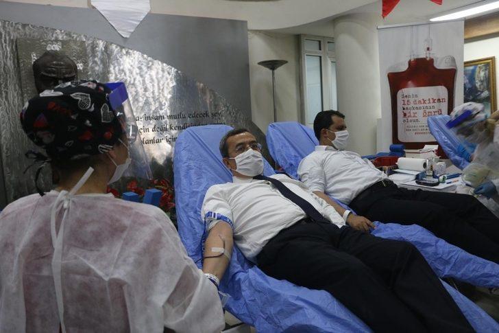 Konak Belediyesinden Kızılay’a destek G1