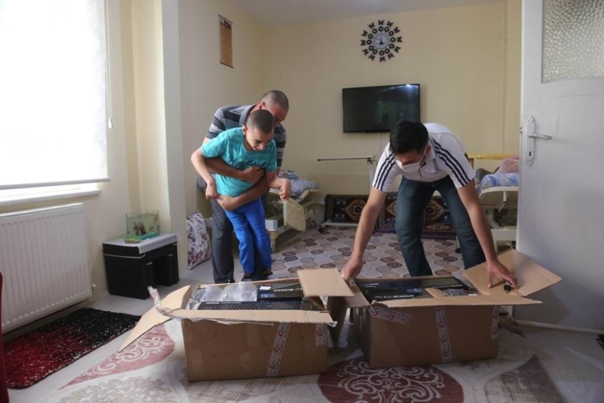 Başkan Opruk&ccedil;u, ALS hastası kardeşlere duyarsız kalmadı