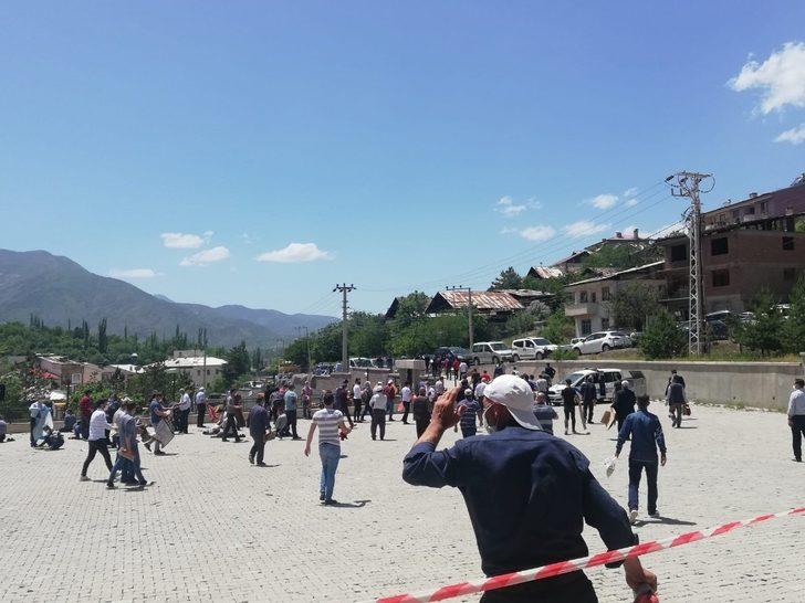 İspir’de halk pazarında cuma namazı G2