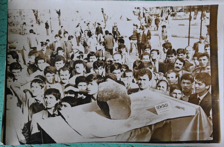 Bulduğu gök taşının bir parçasını 31 yıldır saklıyor G4