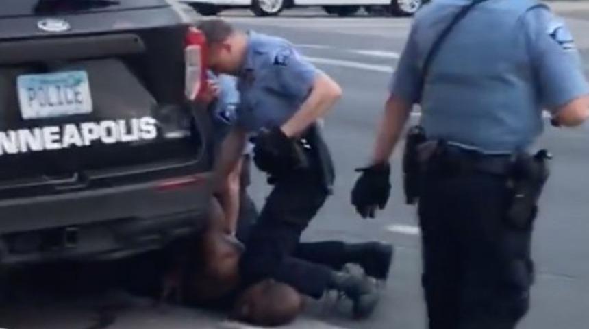 George Floyd'un ailesi Minneapolis kenti ve 4 polis memuruna karşı dava açtı