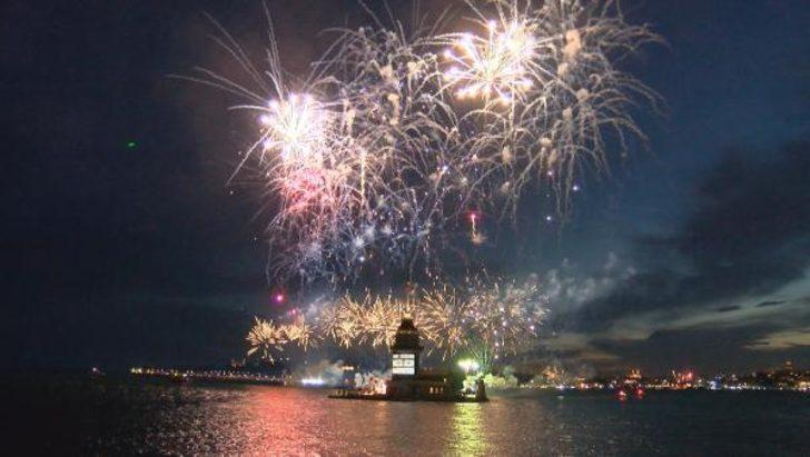 İstanbul'da muhteşem görüntüler! Herkes telefona sarıldı G1