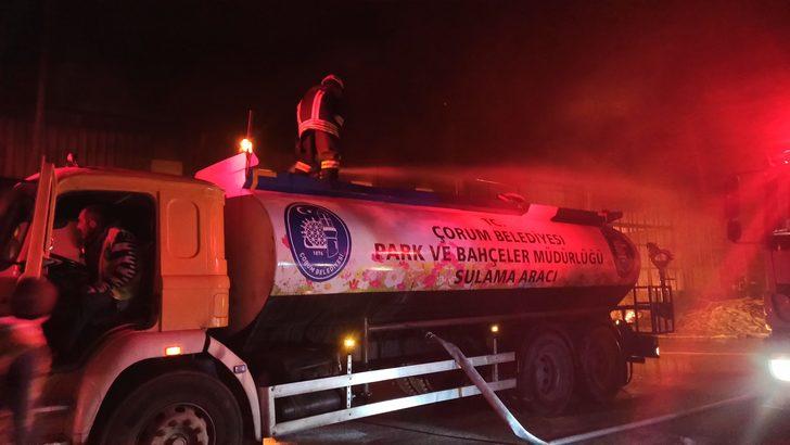 Çorum’da sanayi sitesinde yangın: 5 iş yeri küle döndü G3