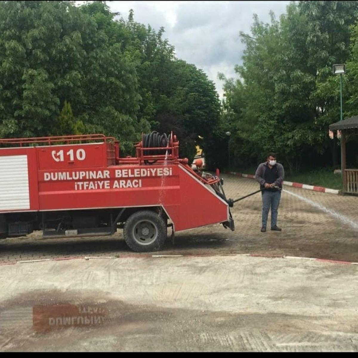 Dumlupınar&rsquo;da dezenfekte &ccedil;alışmalarına ara verilmiyor