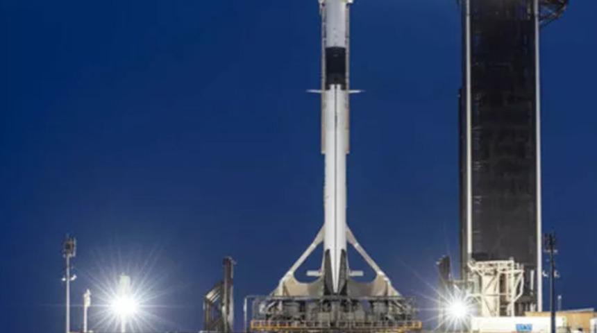 SpaceX'in ertelenen ilk insanlı uzay mekiği denemesi bug&uuml;n ger&ccedil;ekleşecek