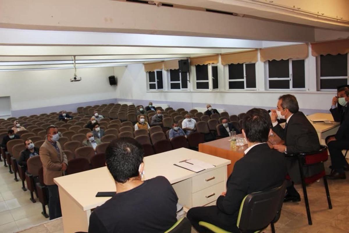 Kaymakam Pişkin, muhtarlarla bir araya geldi