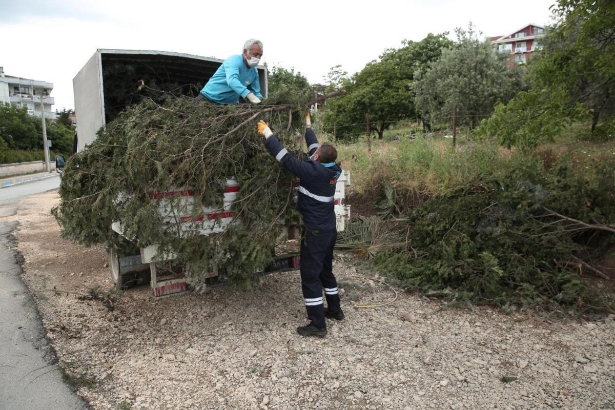 Nil&uuml;fer&rsquo;in parklarında hummalı &ccedil;alışma