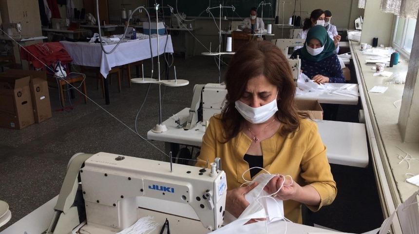 Erzincan&rsquo;da LYS sınavına girecek &ouml;ğrenciler i&ccedil;in maske &uuml;retildi