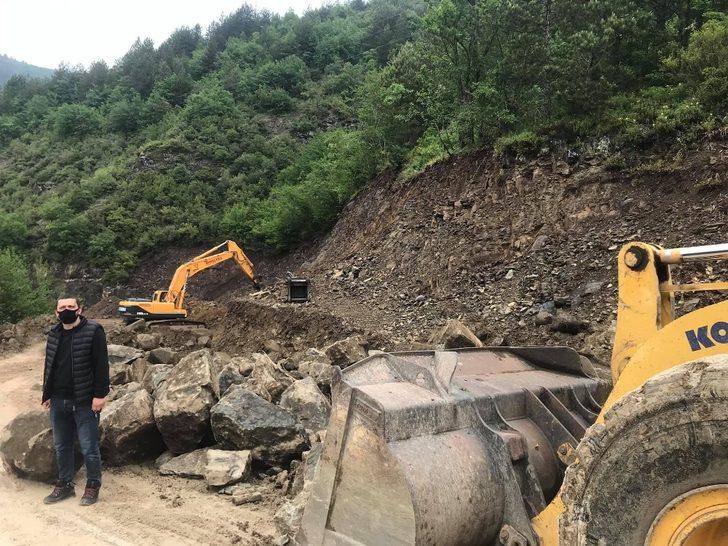 Köy yolunda genişletme çalışmaları devam ediyor G2