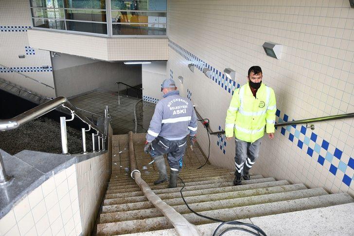 Ankara Büyükşehir Belediyesi ekiplerinin yağış nöbeti G1