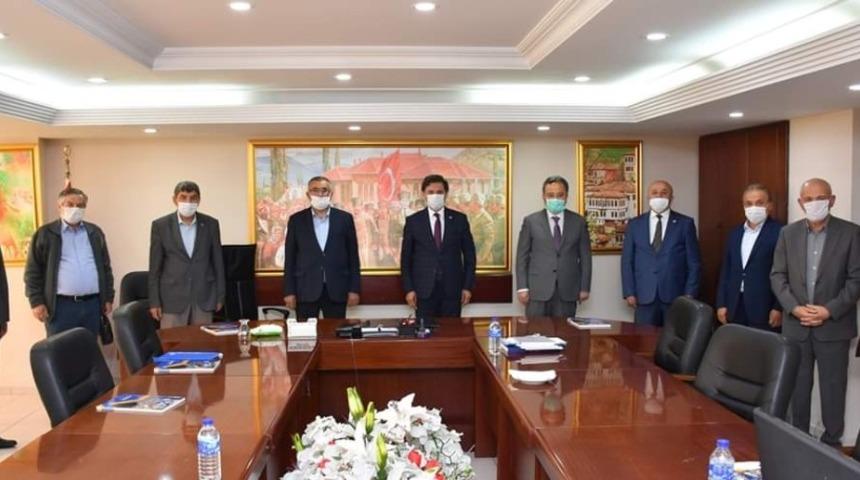 Milletvekili Güneş, İl Özel İdarenin çalışmaları hakkında bilgi aldı