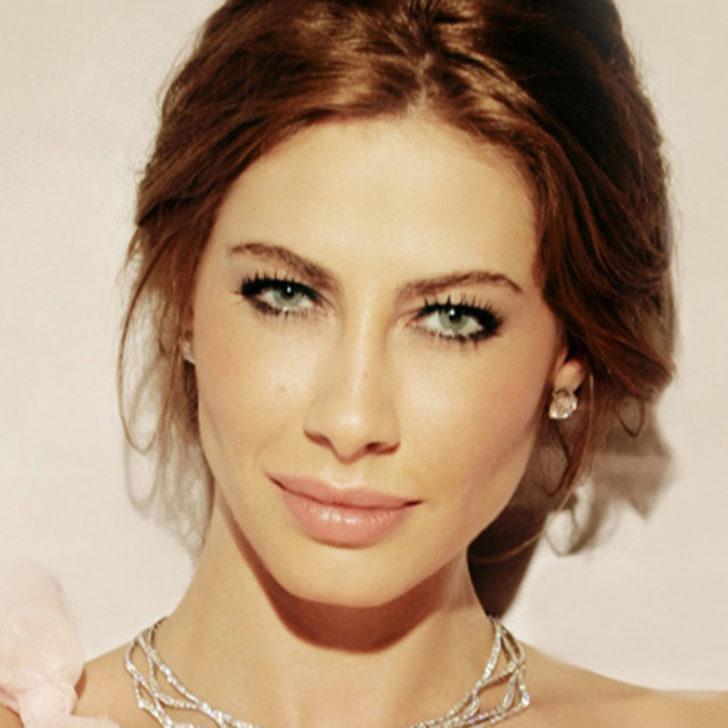 Şenay Akay: 'Zorla öpüp tekmelediler' G1