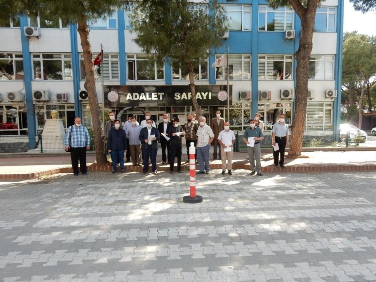 Din g&ouml;revlilerinden Baltaş hakkında su&ccedil;  duyurusu: "Din adamlarına ve ezana kimse hakaret edemez"