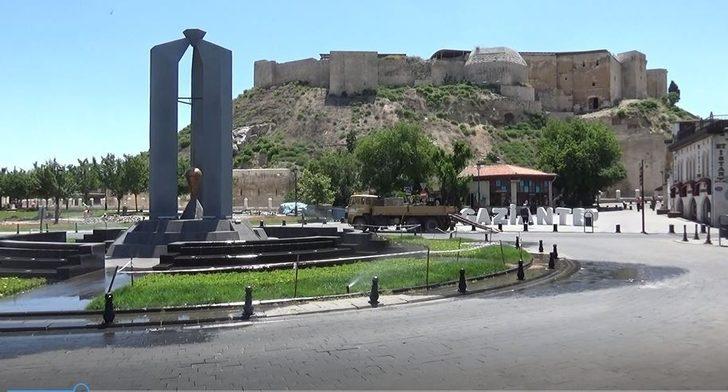 Gaziantep’te işlek cadde ve sokaklar boş kaldı G2